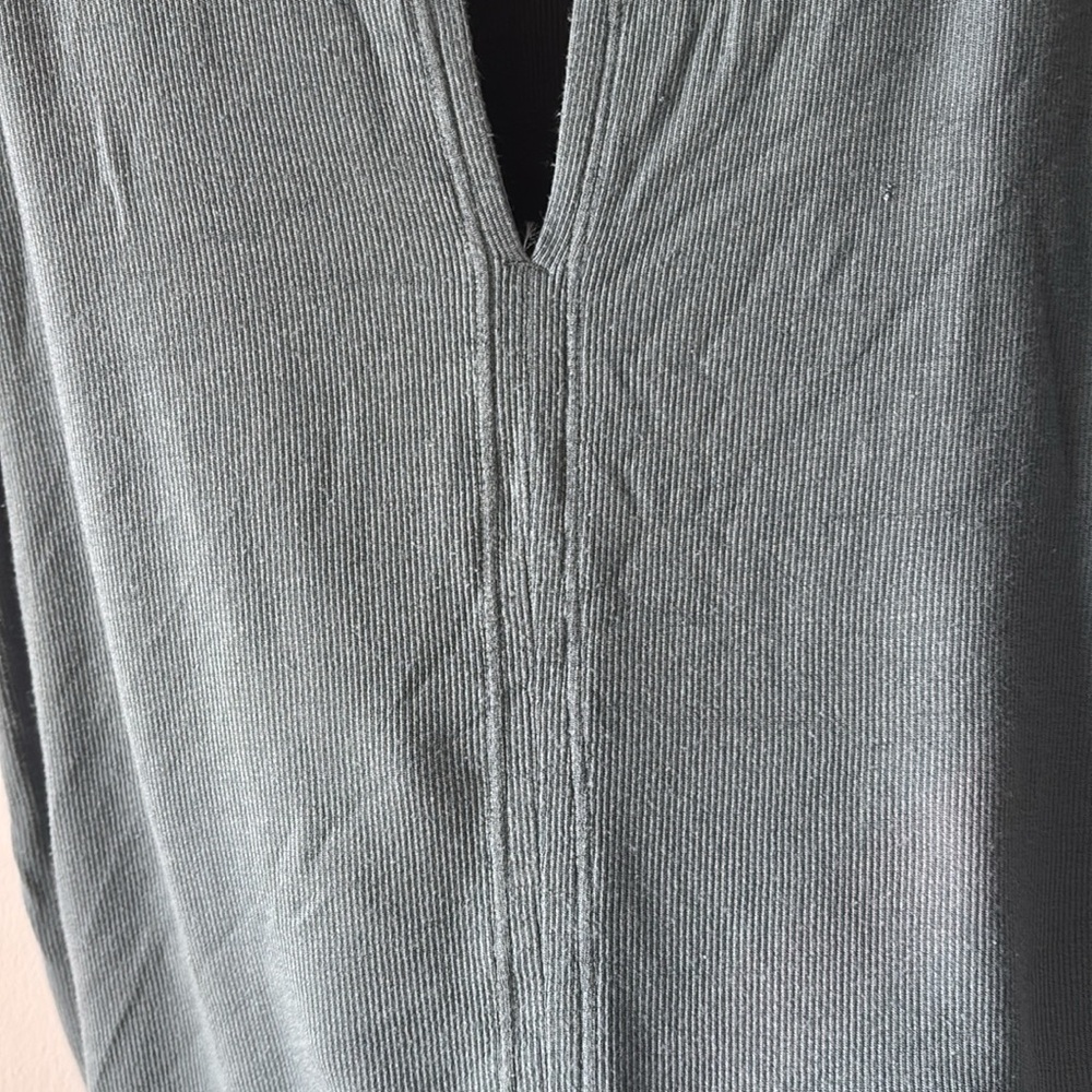 Athleta Rib Keyhole Tank - Picture 4 of 5